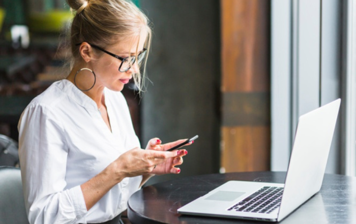 femme en télétravail